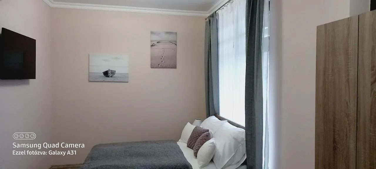 Apartment Hajnalcsillag Apartman Eger Hungary